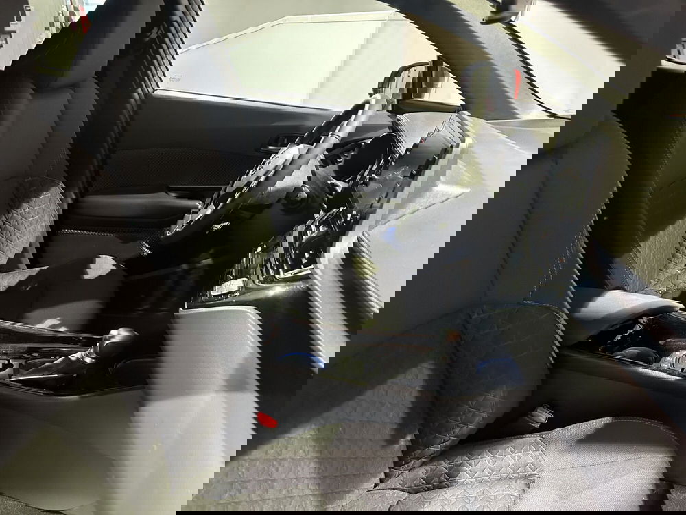 Toyota Toyota C-HR usata a Milano (7)