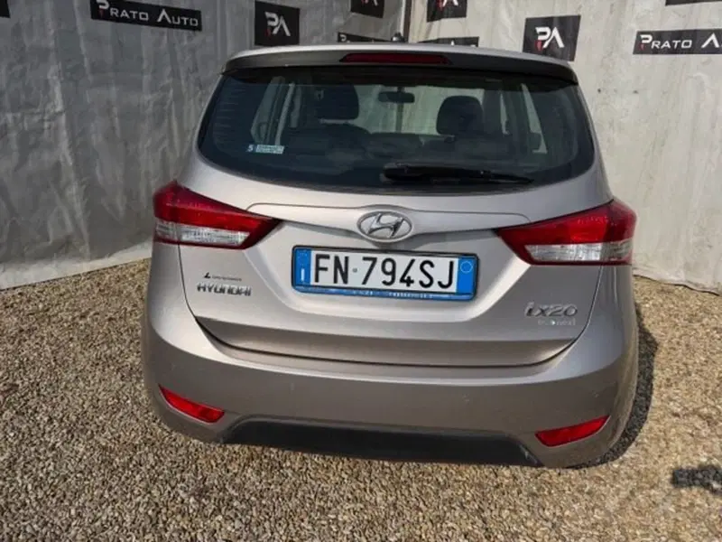 Hyundai ix20 usata a Prato (10)