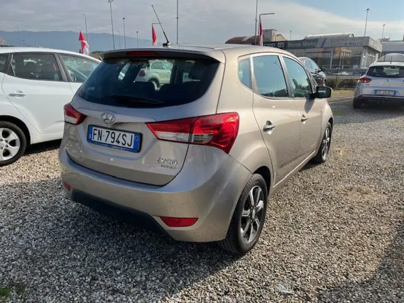 Hyundai ix20 usata a Prato (8)