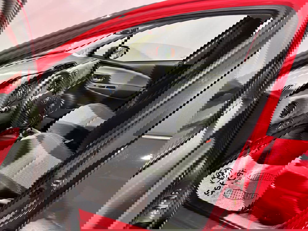 Toyota Yaris usata a Milano (11)