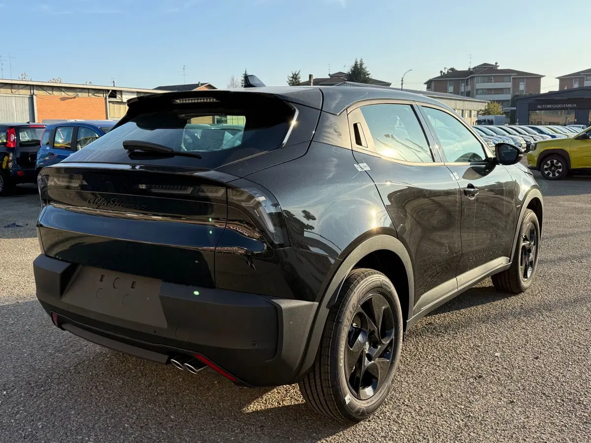 Alfa Romeo Junior nuova a Reggio Emilia (4)