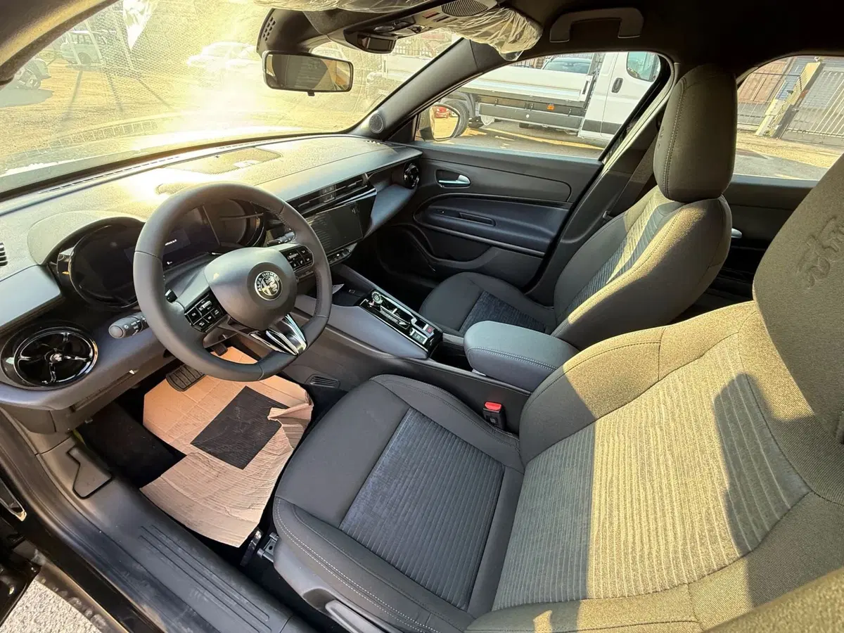 Alfa Romeo Junior nuova a Reggio Emilia (7)