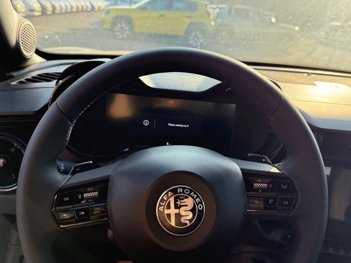 Alfa Romeo Junior nuova a Reggio Emilia (8)