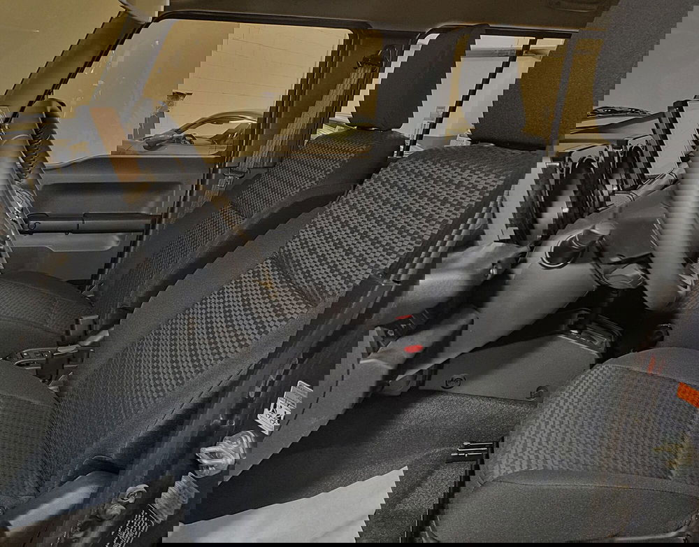 Suzuki Jimny nuova a Pavia (6)