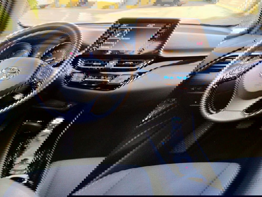 Toyota Toyota C-HR usata a Modena (9)