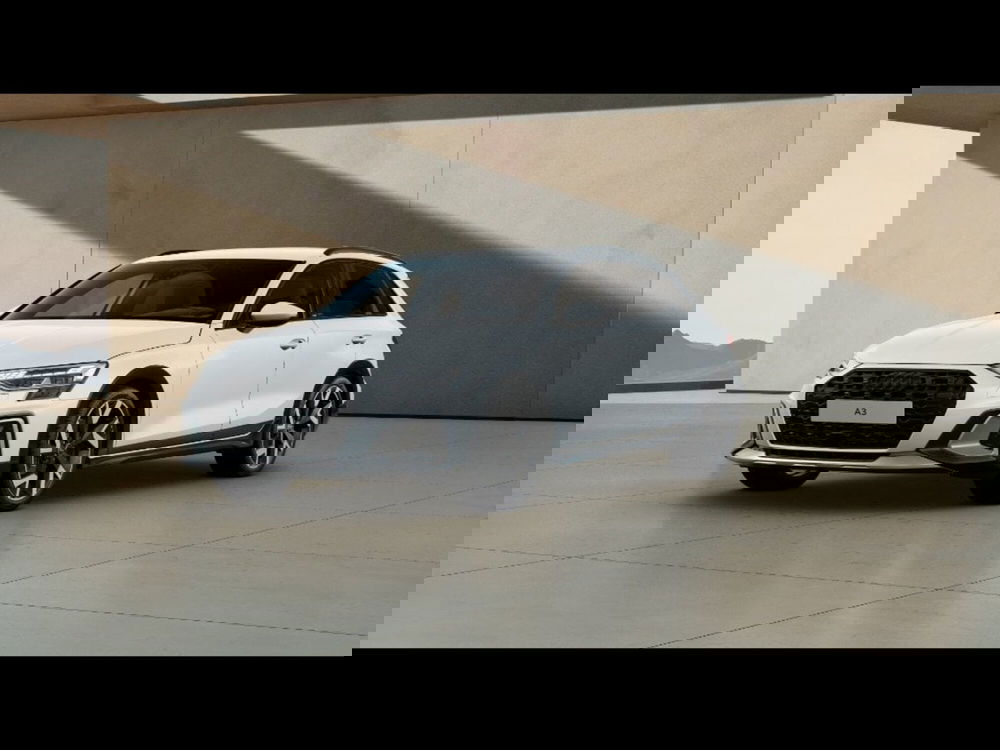 Audi A3 allstreet nuova a Pisa