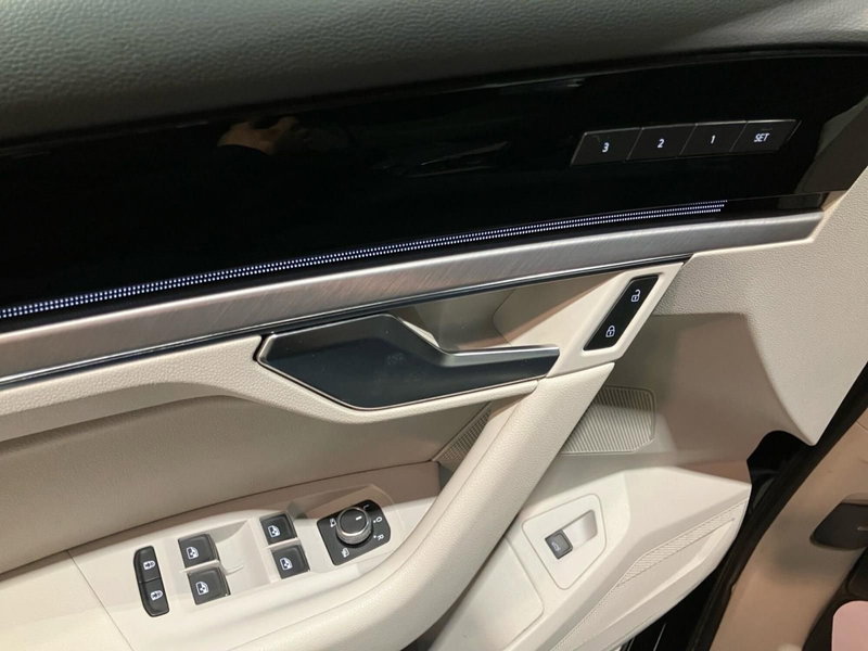 Volkswagen Touareg usata a Bologna (18)