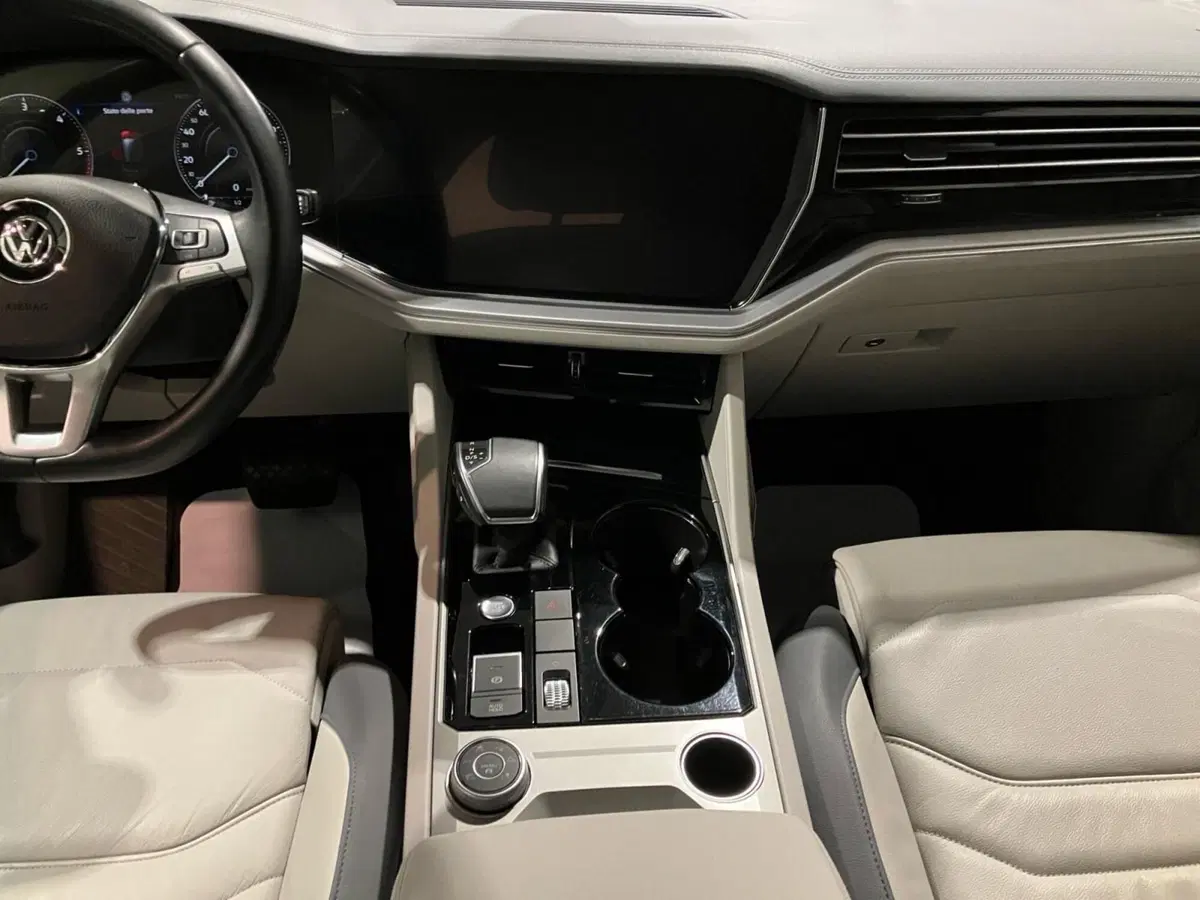 Volkswagen Touareg usata a Bologna (7)