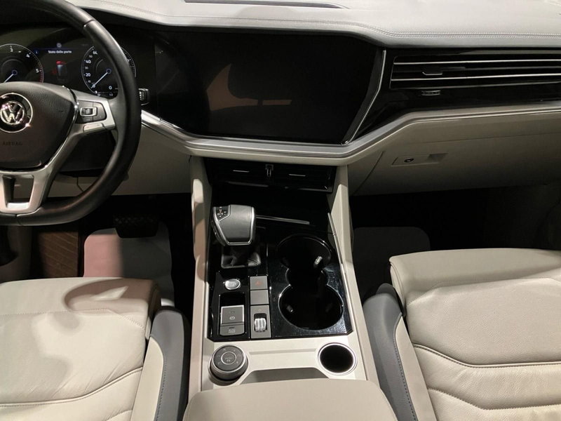 Volkswagen Touareg usata a Bologna (7)