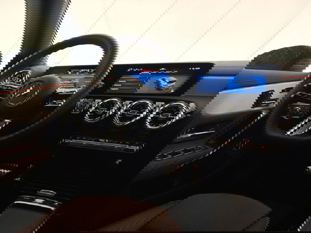 Mercedes-Benz CLA Shooting Brake usata a Bari (10)