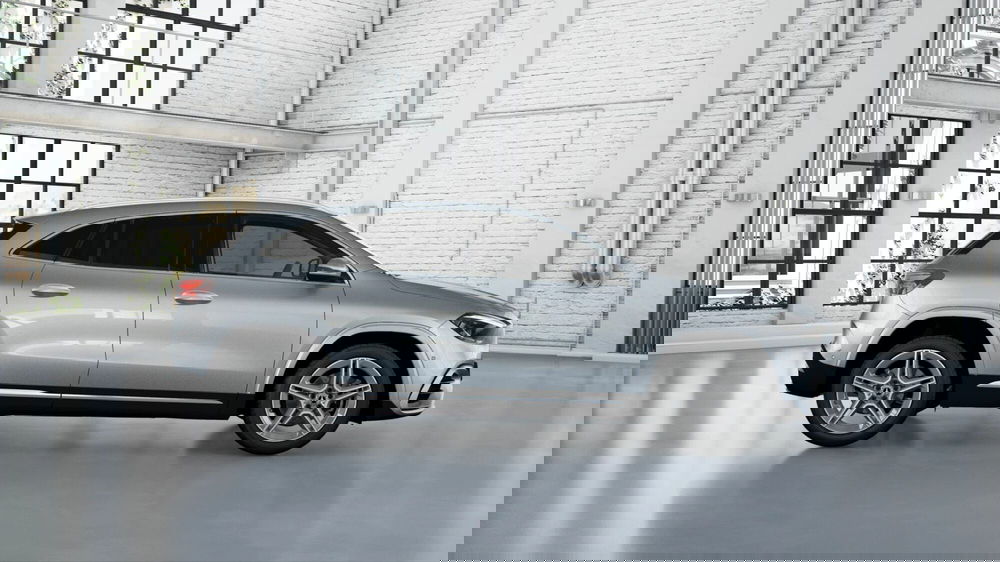 Mercedes-Benz GLA SUV nuova a Pescara (5)