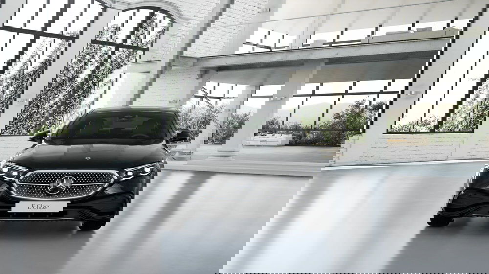 Mercedes-Benz Classe E nuova a Pescara (2)