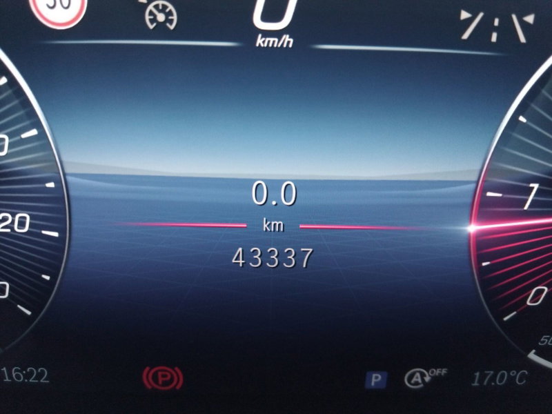 Mercedes-Benz GLA SUV usata a Pescara (12)