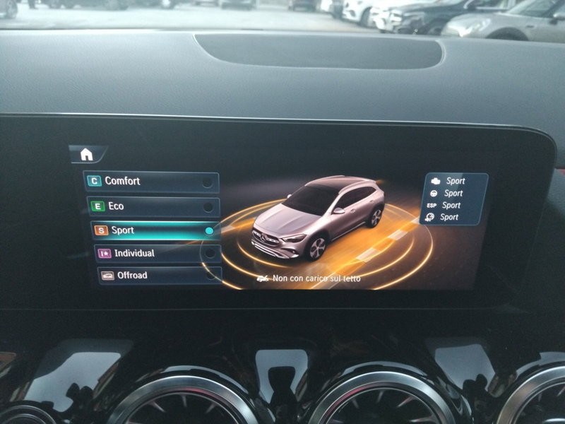 Mercedes-Benz GLA SUV usata a Pescara (14)