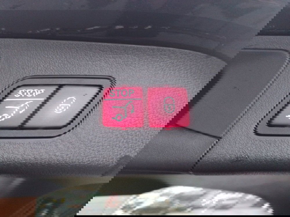 Mercedes-Benz GLA SUV usata a Pescara (18)