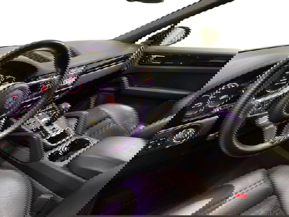 Porsche Cayenne usata a Macerata (16)