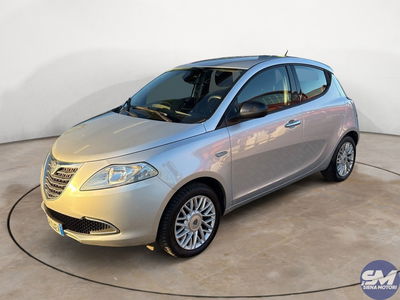 Lancia Ypsilon 1.2 69 CV 5 porte Silver del 2014 usata a Siena
