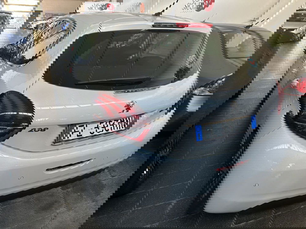 Peugeot 208 usata a Milano (2)