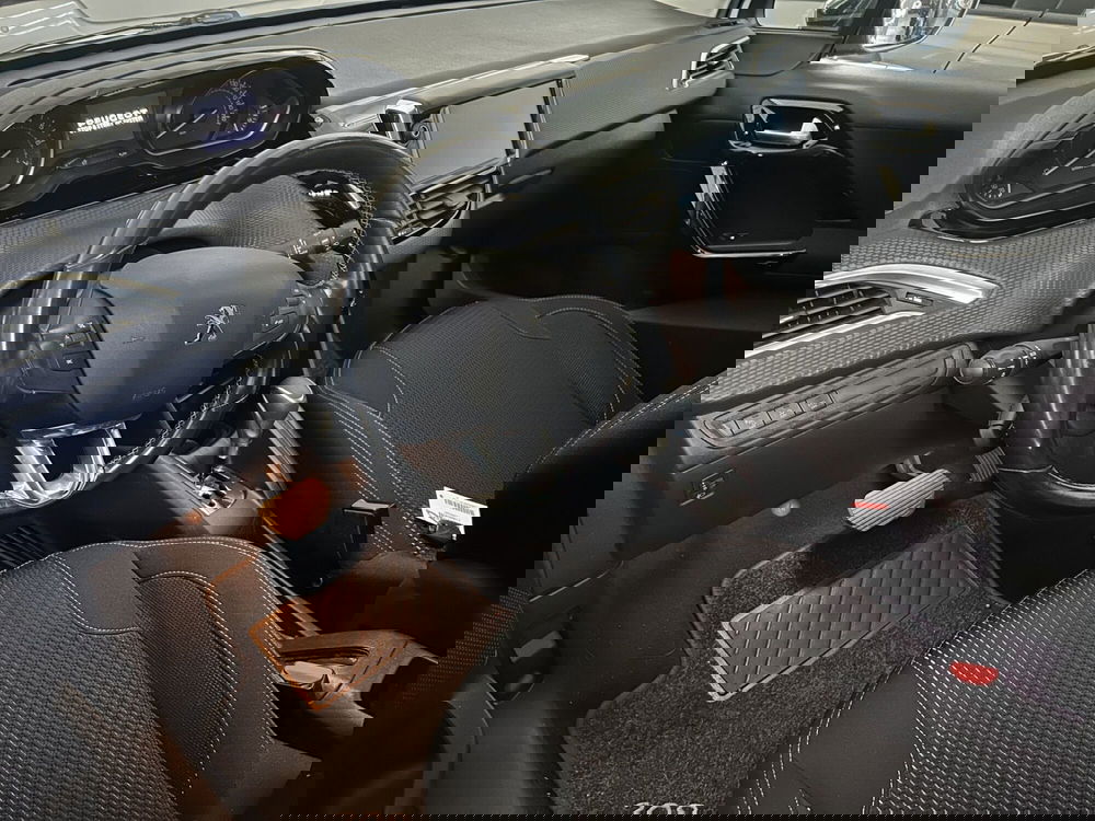 Peugeot 208 usata a Milano (6)