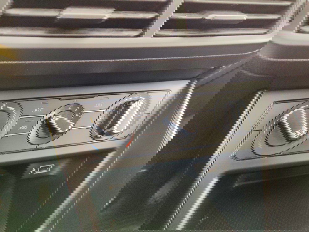 Volkswagen Polo usata a Massa-Carrara (16)