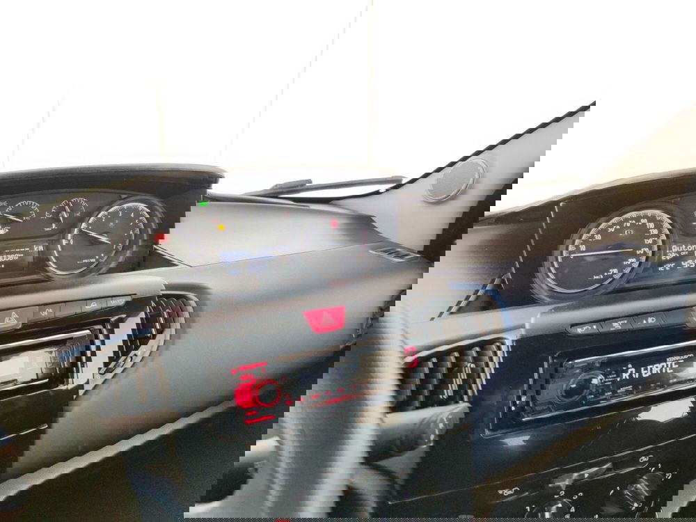 Lancia Ypsilon usata a Massa-Carrara (12)