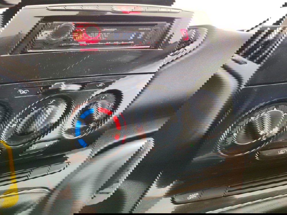 Lancia Ypsilon usata a Massa-Carrara (13)