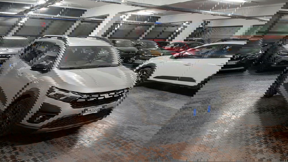 Dacia Jogger usata a Milano (4)