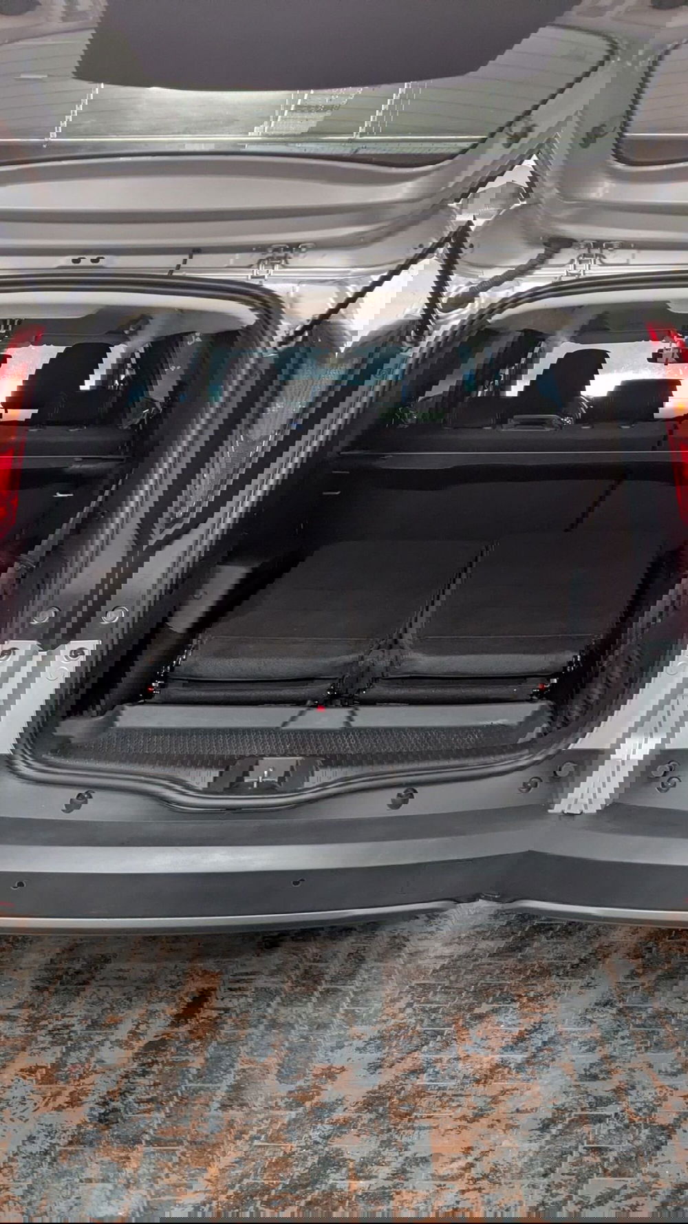 Dacia Jogger usata a Milano (5)