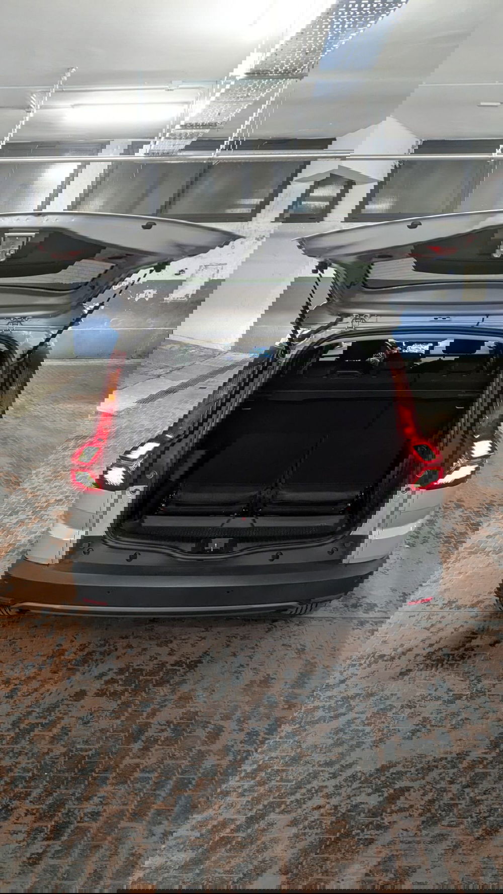 Dacia Jogger usata a Milano (6)