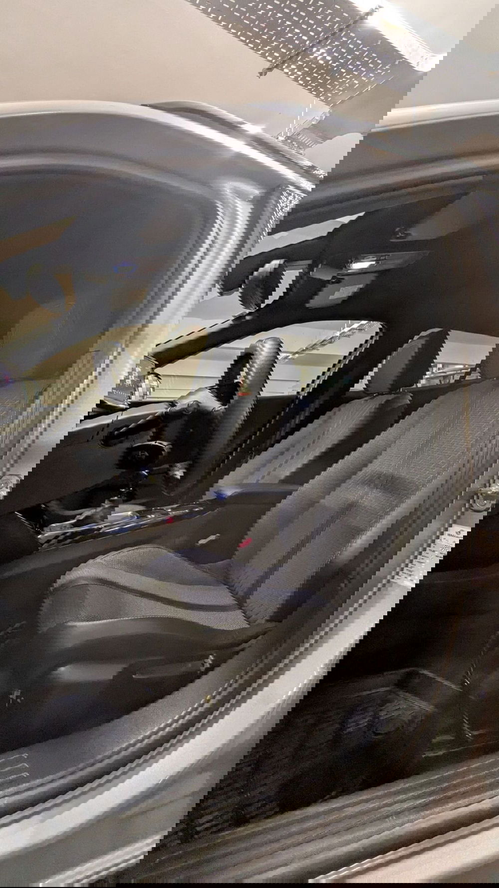 Peugeot 2008 usata a Milano (12)