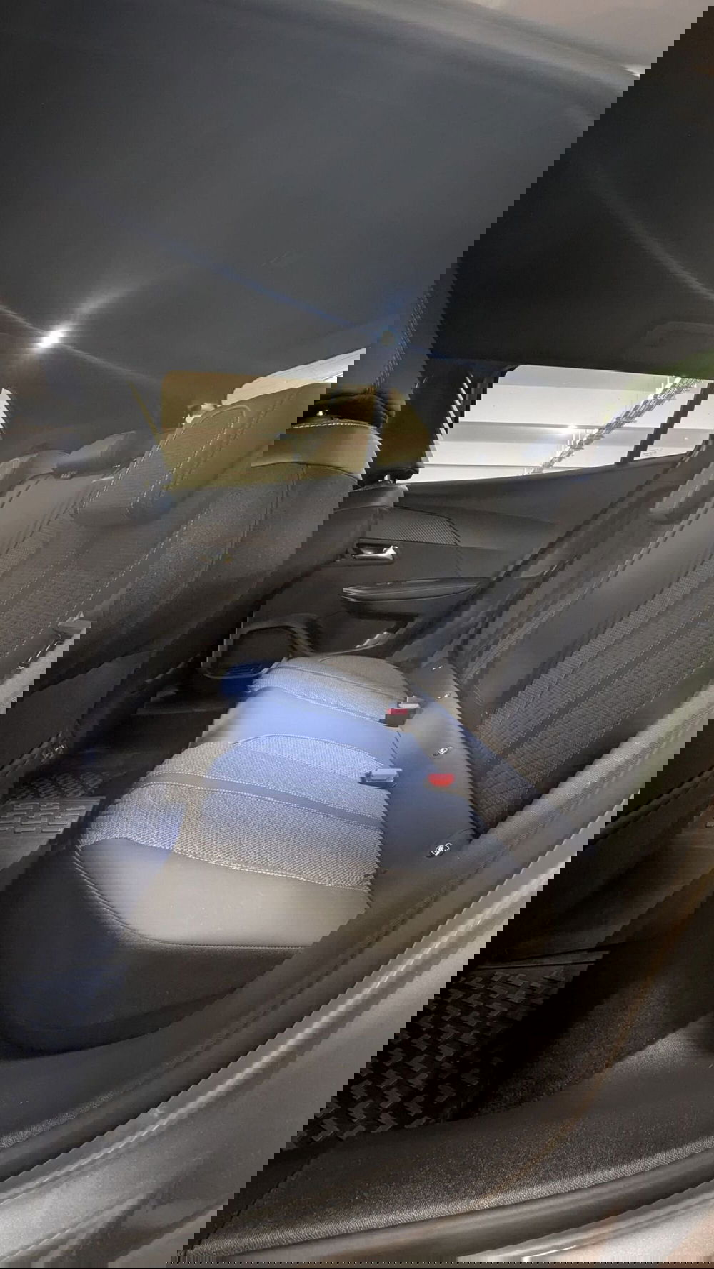 Peugeot 2008 usata a Milano (13)