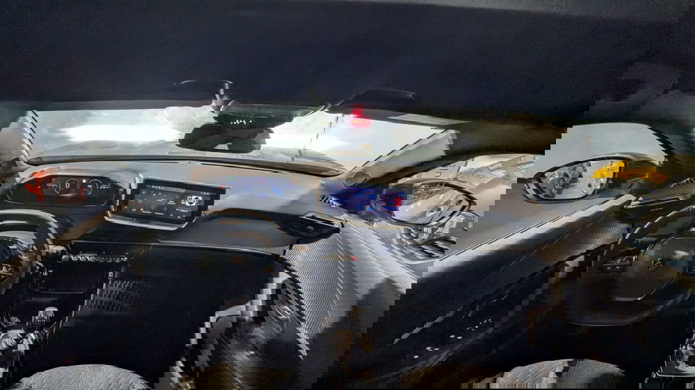 Peugeot 2008 usata a Milano (14)