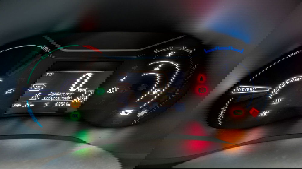 Dacia Spring usata a Milano (9)