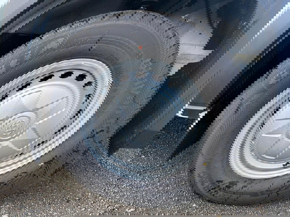 Maxus Deliver9 Furgone nuova a Monza e Brianza (16)