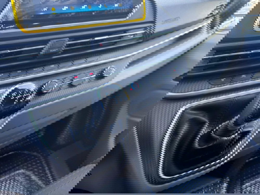 Maxus Deliver9 Furgone nuova a Monza e Brianza (18)