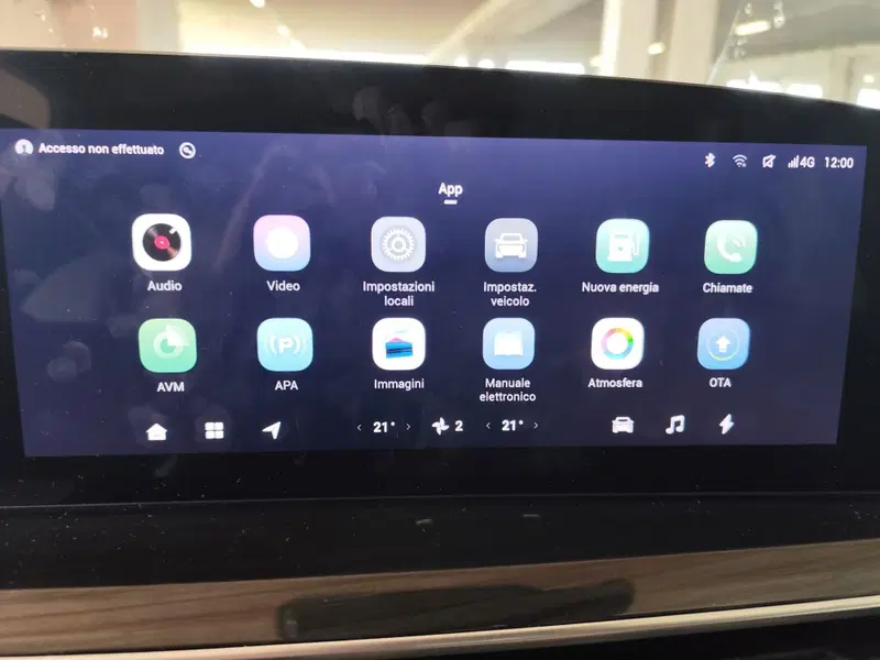 Omoda Omoda 9 SHS-P usata a Milano (13)