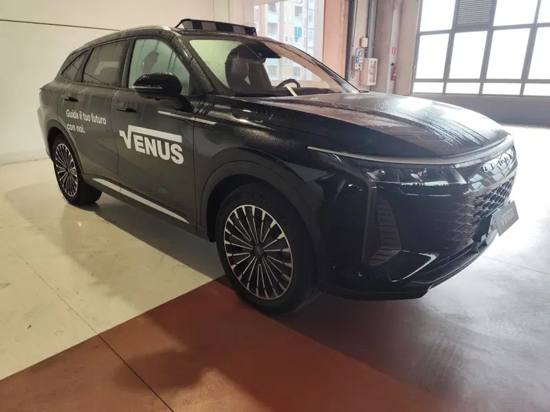 Omoda Omoda 9 SHS-P usata a Milano (8)