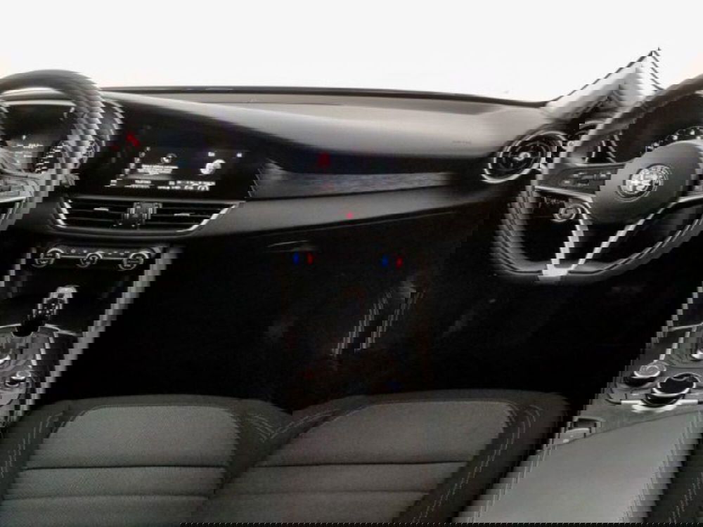 Alfa Romeo Giulia usata a Modena (13)