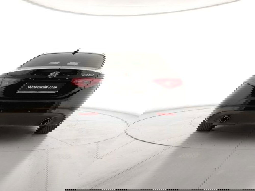 Alfa Romeo Giulia usata a Modena (4)