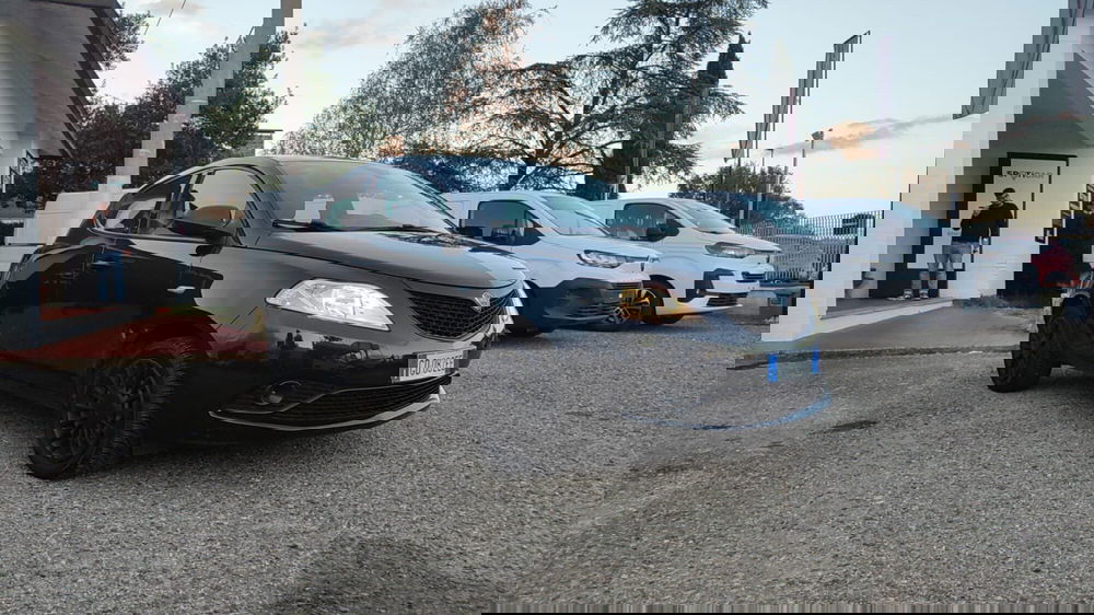 Lancia Ypsilon usata a Firenze (13)