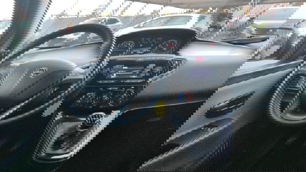 Lancia Ypsilon usata a Firenze (18)