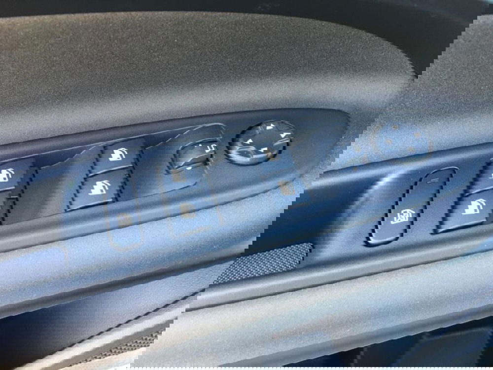 Alfa Romeo Junior nuova a Cuneo (19)