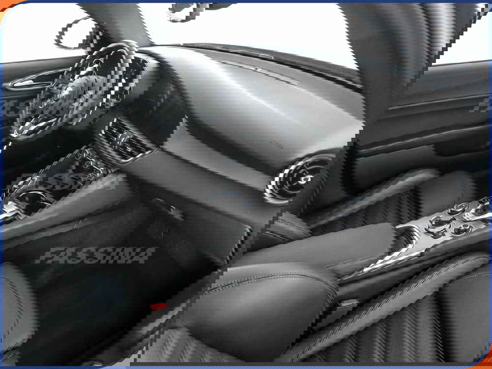 Alfa Romeo Giulia usata a Milano (14)