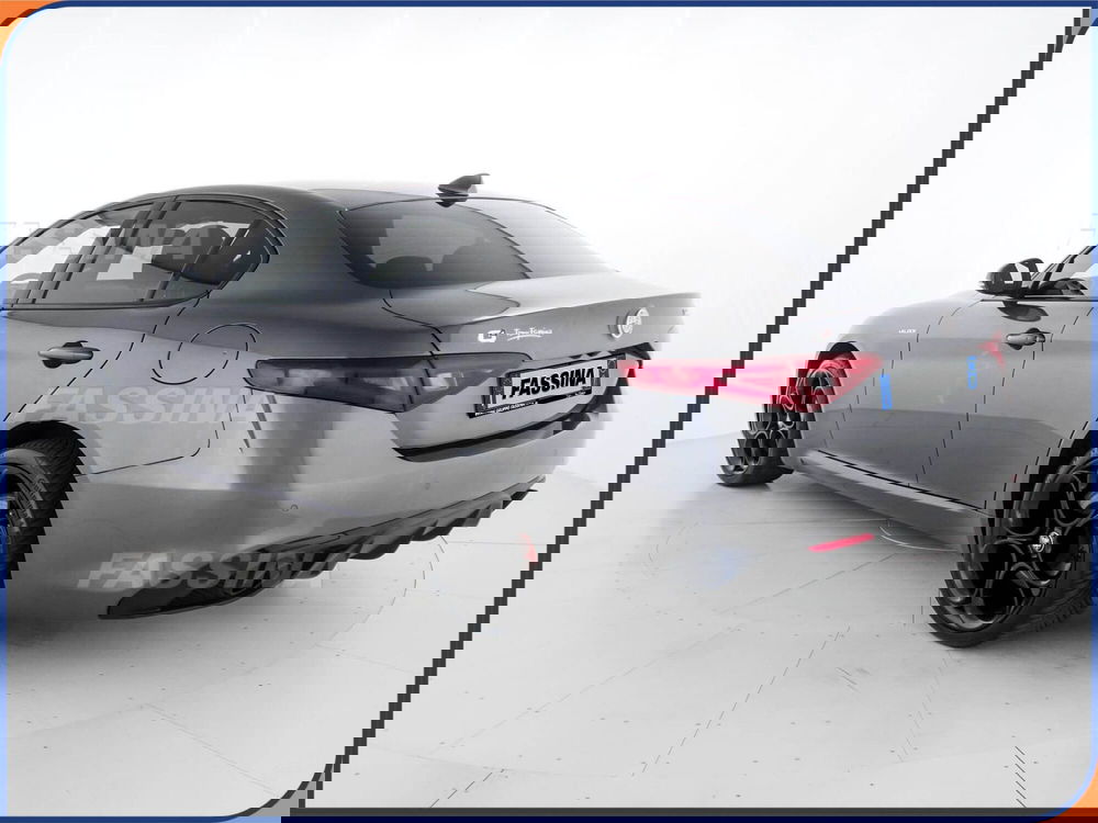 Alfa Romeo Giulia usata a Milano (4)