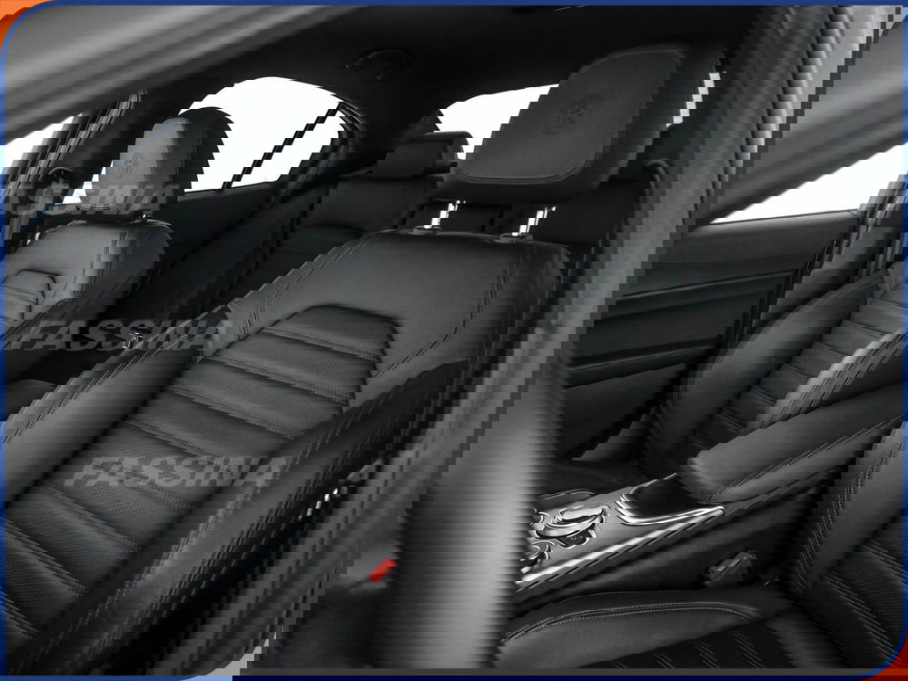 Alfa Romeo Giulia usata a Milano (8)