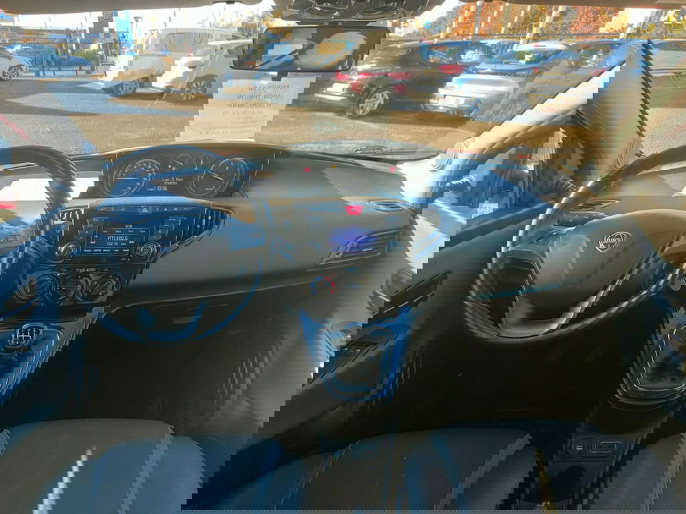 Lancia Ypsilon usata a Torino (10)