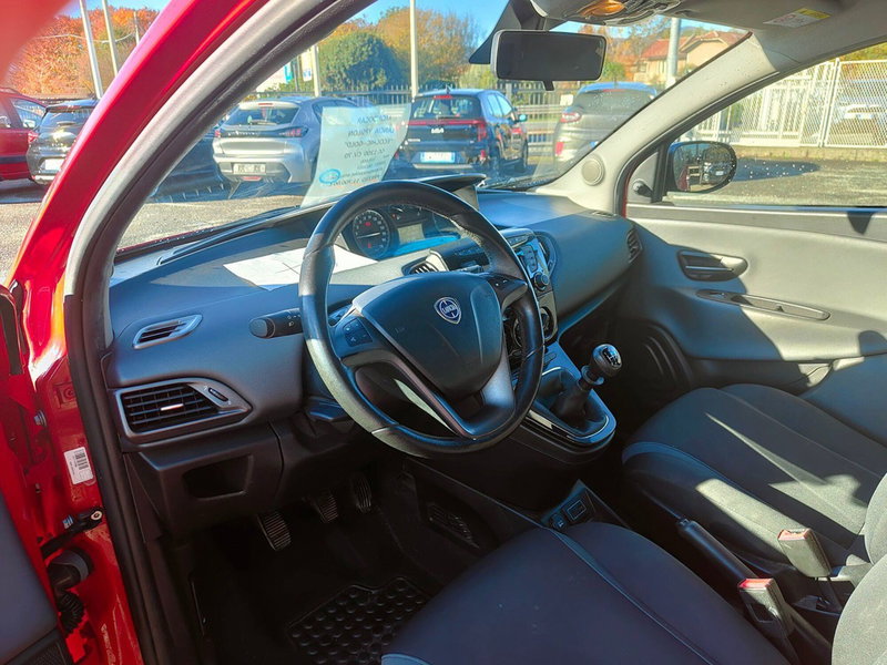 Lancia Ypsilon usata a Torino (11)