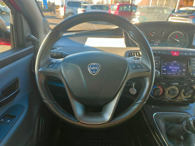 Lancia Ypsilon usata a Torino (14)