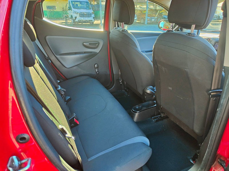 Lancia Ypsilon usata a Torino (17)