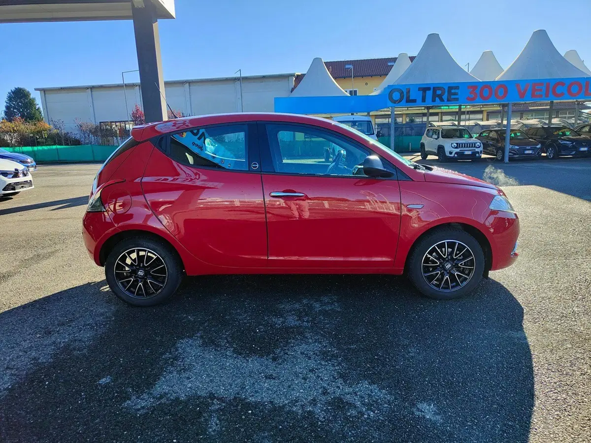 Lancia Ypsilon usata a Torino (4)
